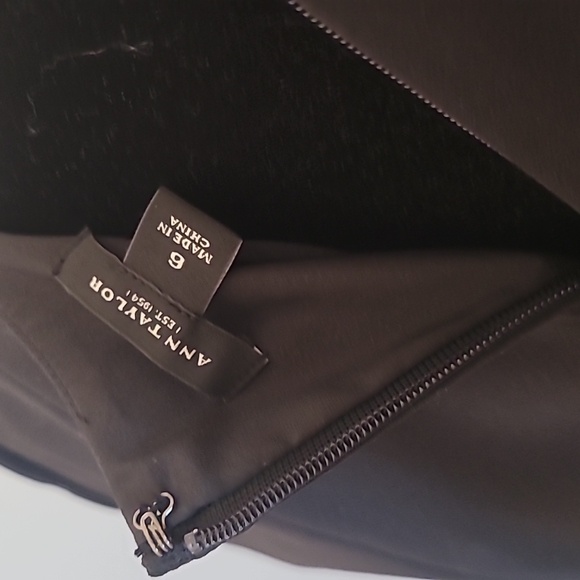 Ann Taylor - Picture 9 of 11